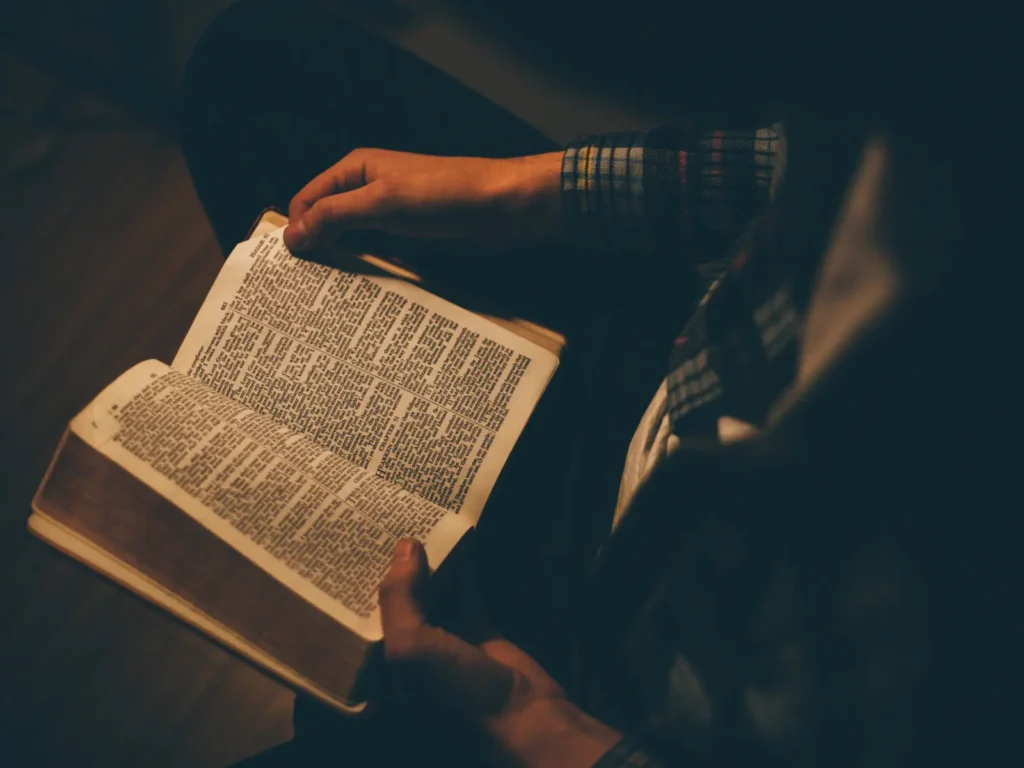 leer la biblia
